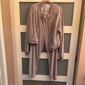 Women's Mauve Velour Lounge Set